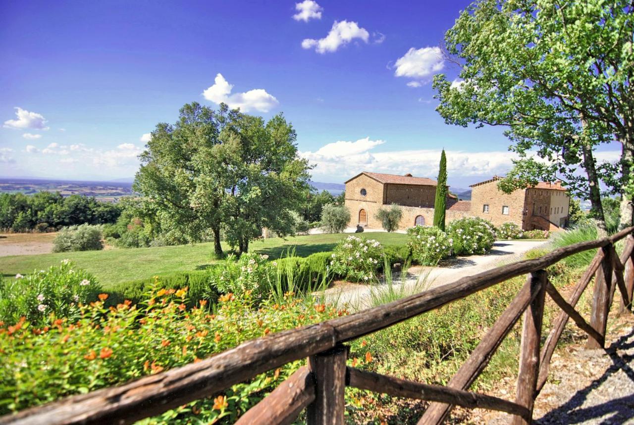 Agriturismo I Frati Paciano Bagian luar foto