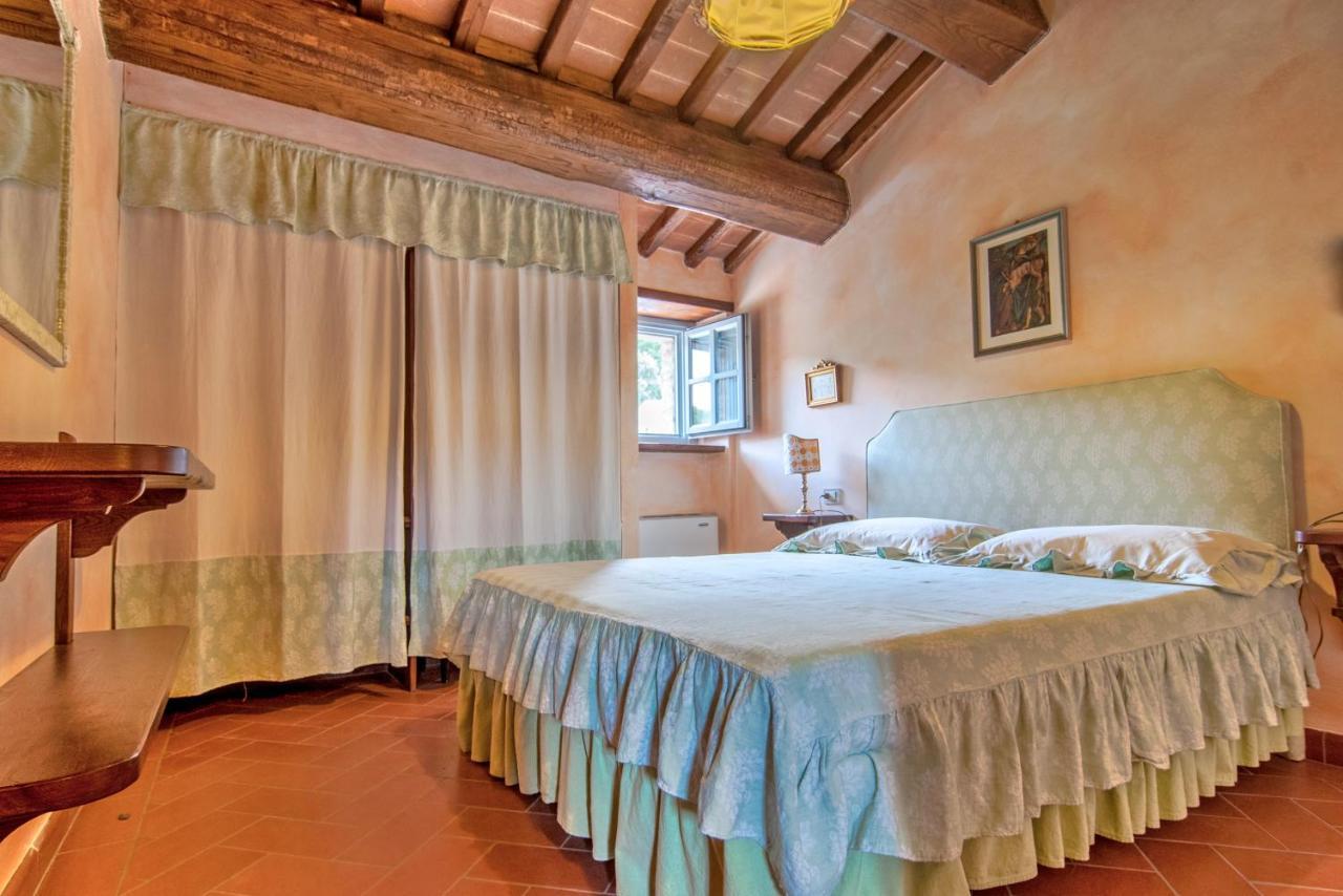 Agriturismo I Frati Paciano Bagian luar foto