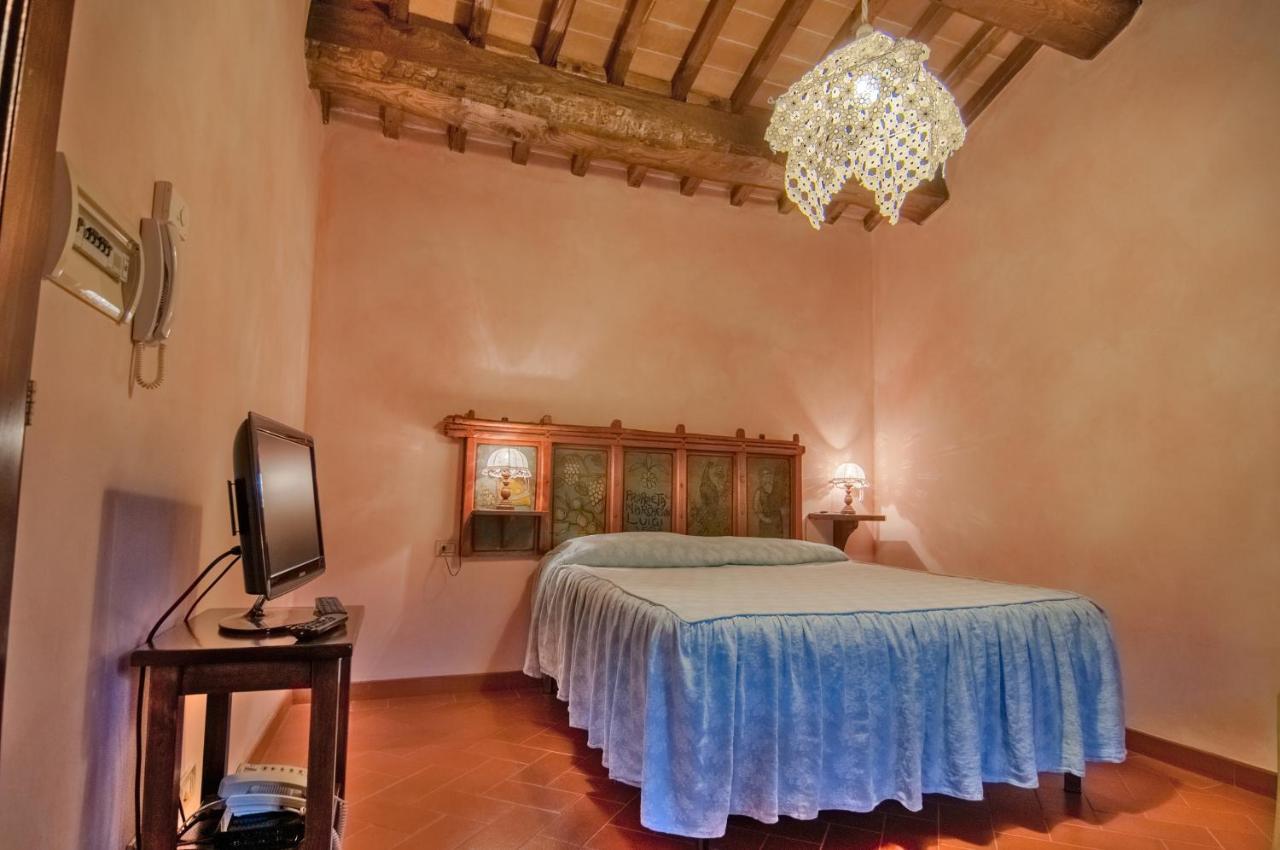 Agriturismo I Frati Paciano Bagian luar foto