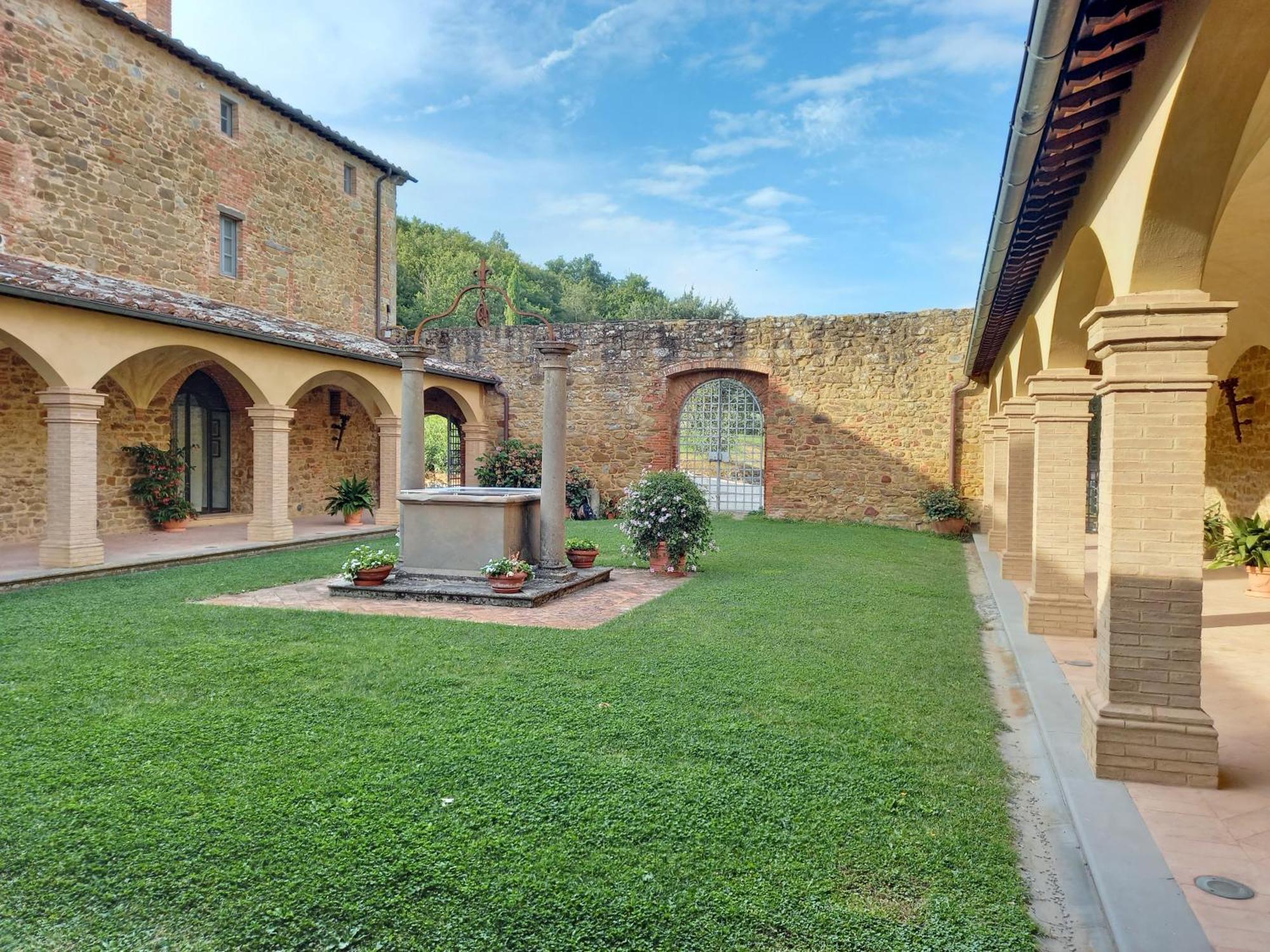Agriturismo I Frati Paciano Bagian luar foto