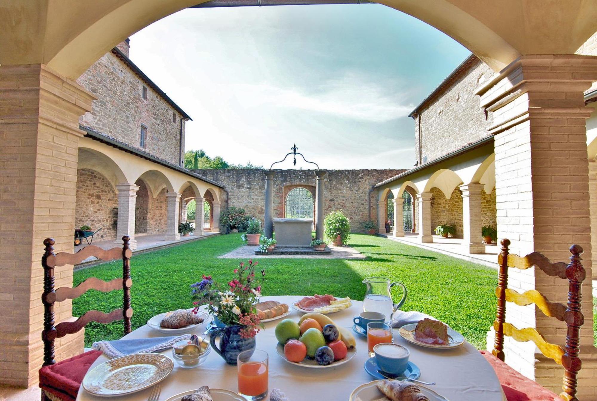 Agriturismo I Frati Paciano Bagian luar foto