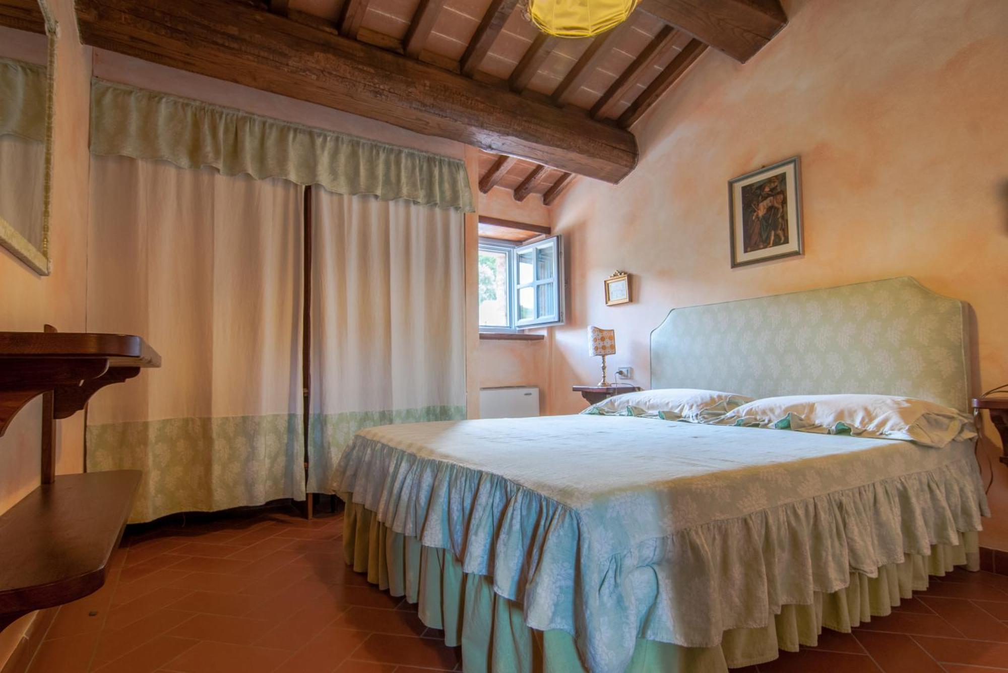 Agriturismo I Frati Paciano Bagian luar foto